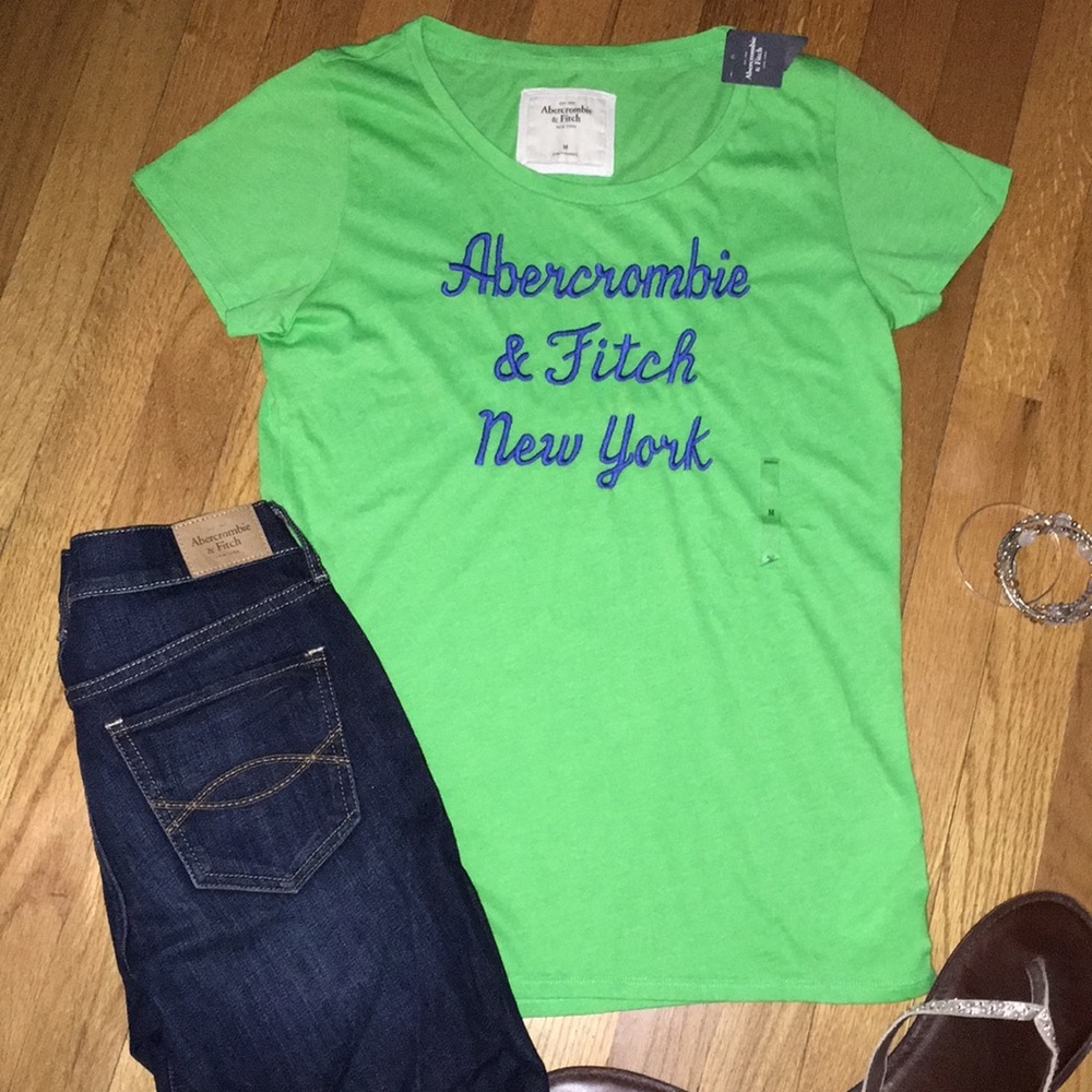 Vintage NWT Abercrombie & Fitch Logo Tee size medium